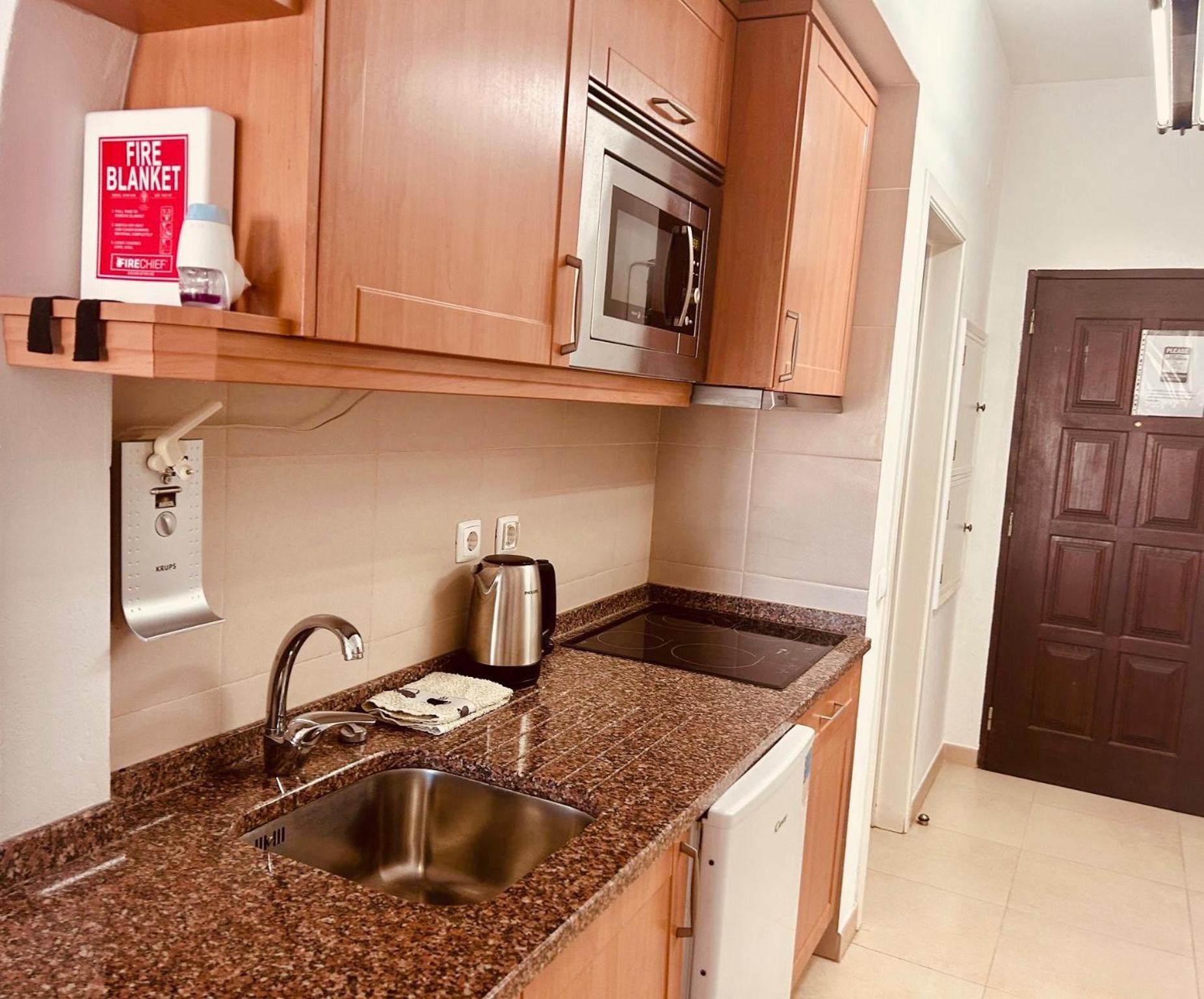Lagos Main Avenue Studio With Marina View Balcony المظهر الخارجي الصورة