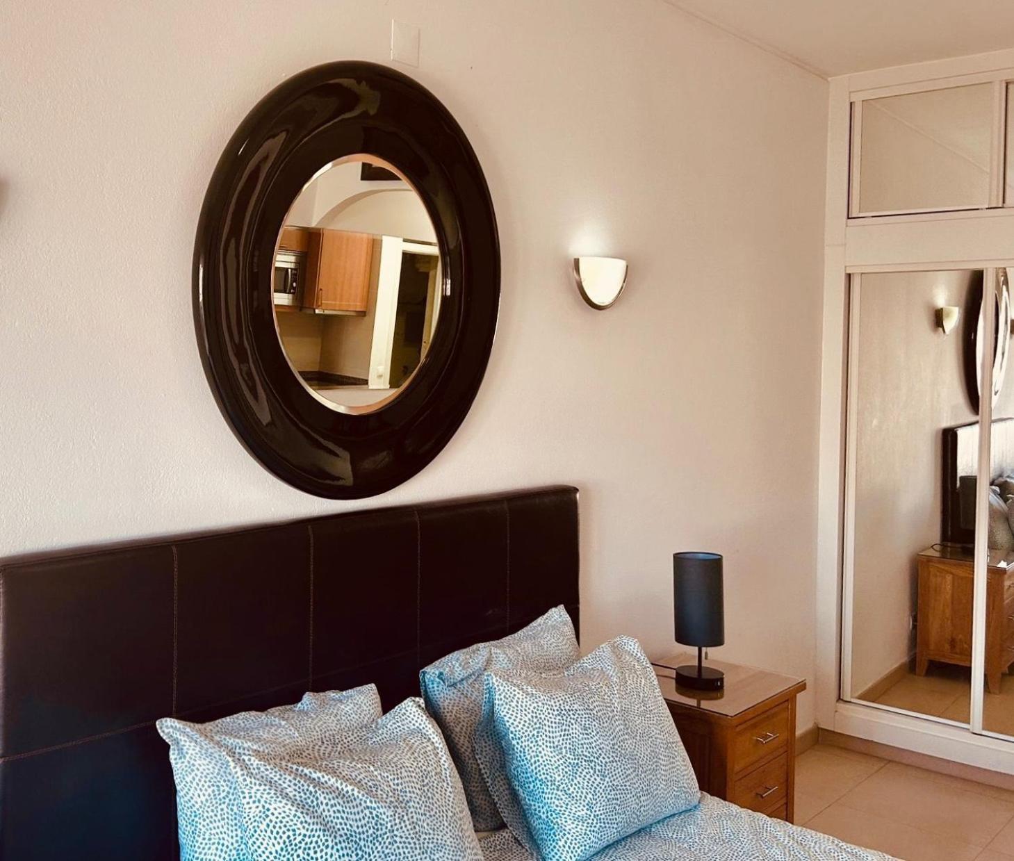 Lagos Main Avenue Studio With Marina View Balcony المظهر الخارجي الصورة